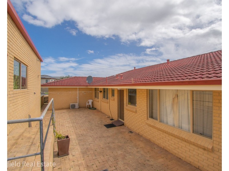 16 Barnesby Drive, Yakamia WA 6330