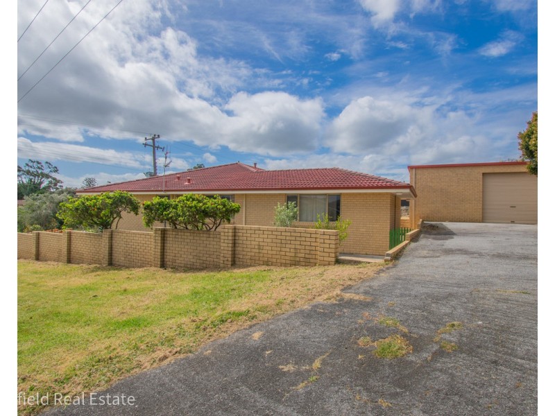 16 Barnesby Drive, Yakamia WA 6330