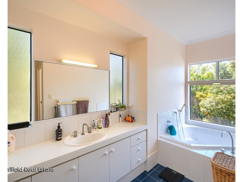 18 Austin Road, Goode Beach WA 6330