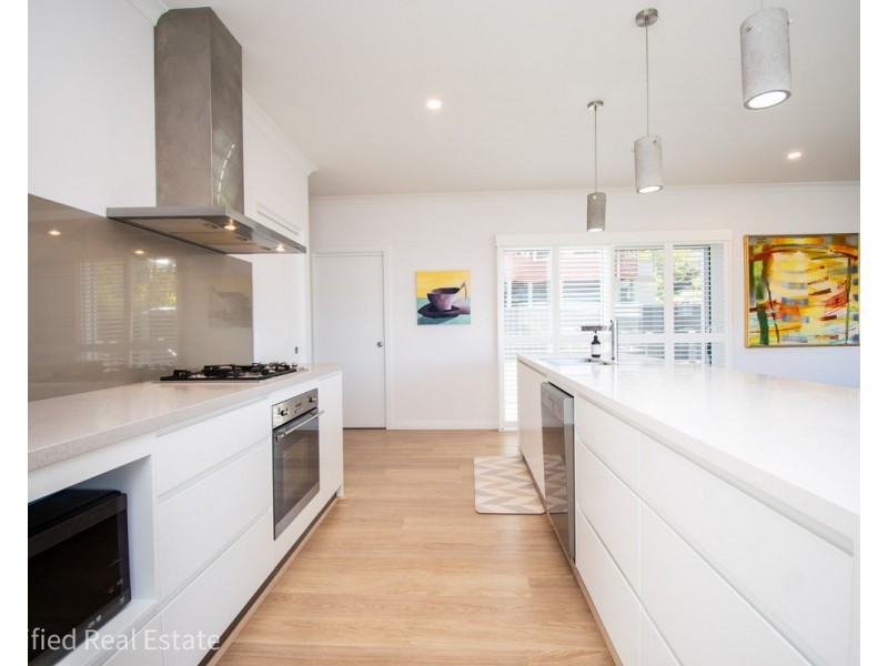 8A Beauchamp Street, Mira Mar WA 6330