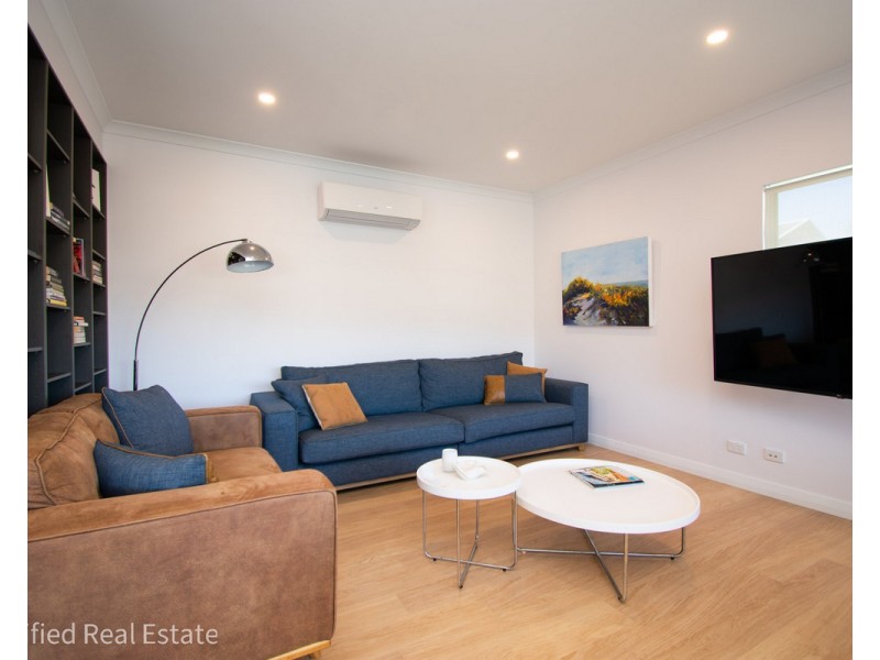 8A Beauchamp Street, Mira Mar WA 6330