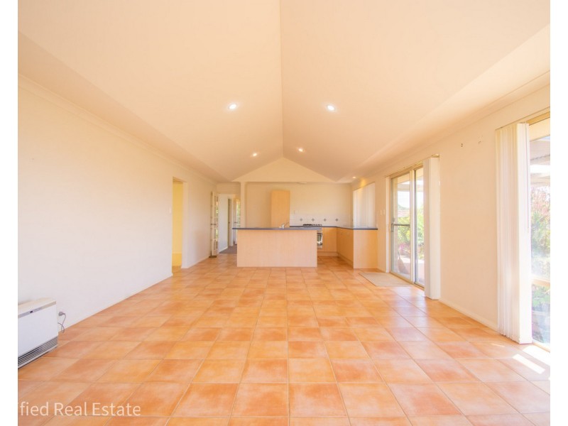 15 Chauncy Way, Spencer Park WA 6330