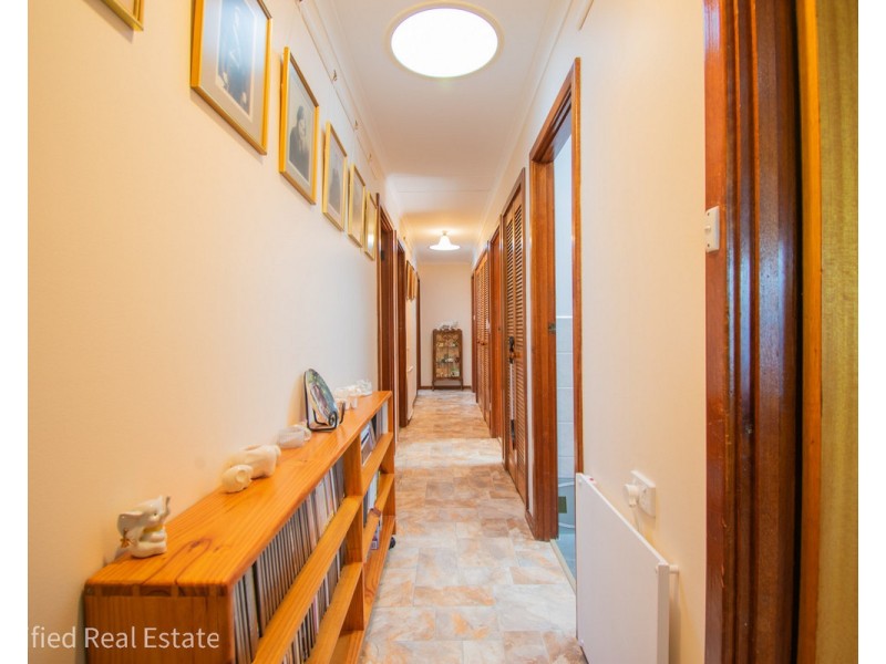 7 Hugel Place, Spencer Park WA 6330