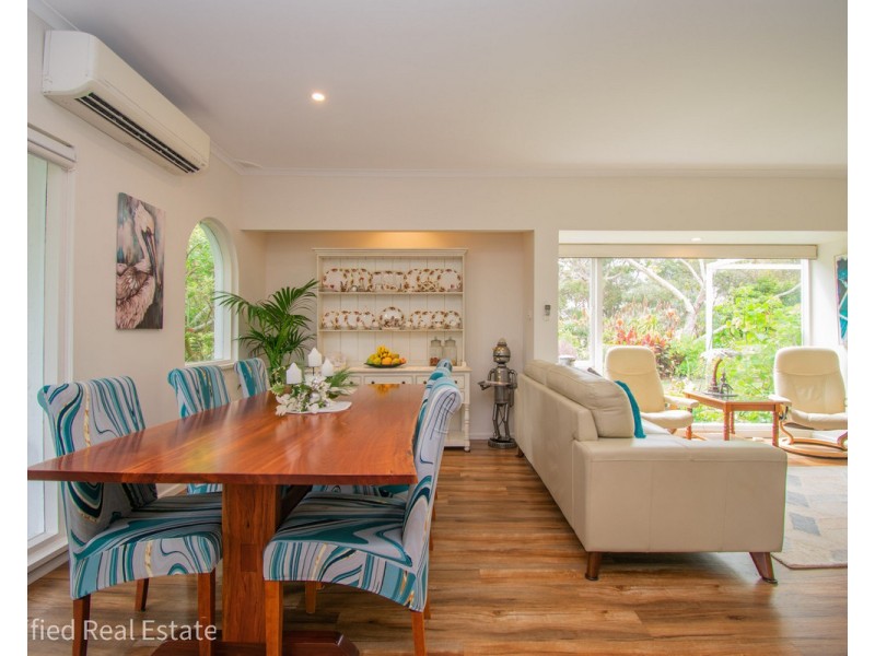 8 Breaksea Crescent, Collingwood Heights WA 6330