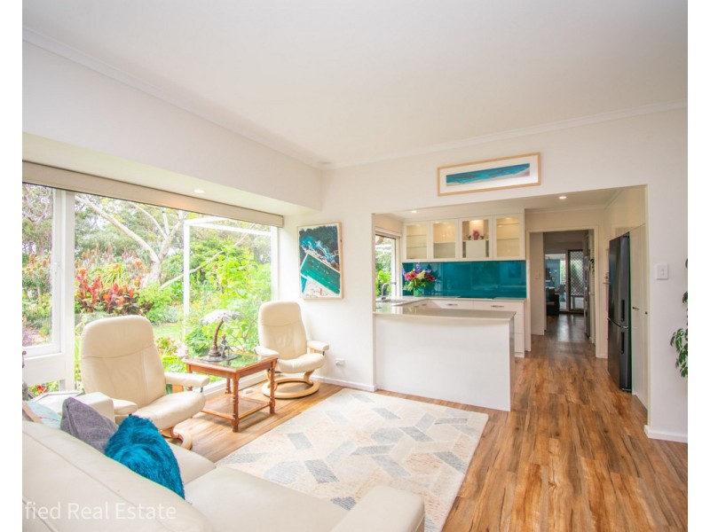 8 Breaksea Crescent, Collingwood Heights WA 6330