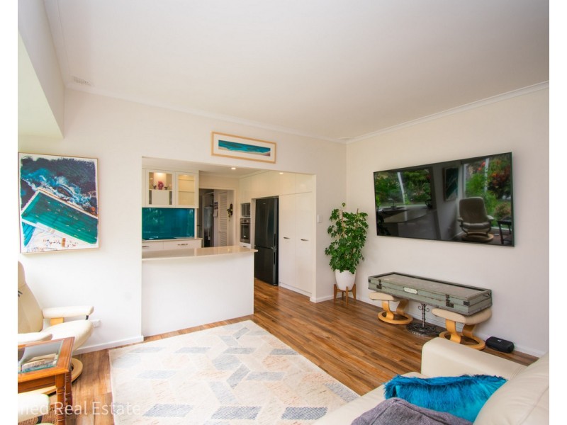 8 Breaksea Crescent, Collingwood Heights WA 6330