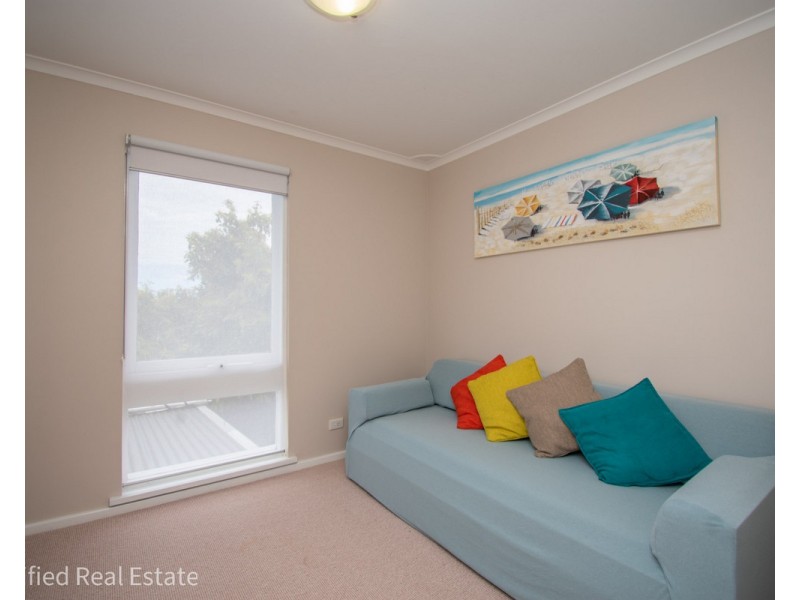 8 Breaksea Crescent, Collingwood Heights WA 6330