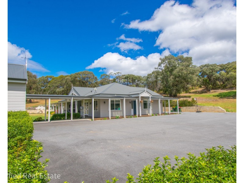 102 Princess Avenue, Robinson WA 6330