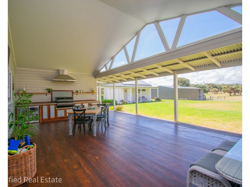 102 Princess Avenue, Robinson WA 6330