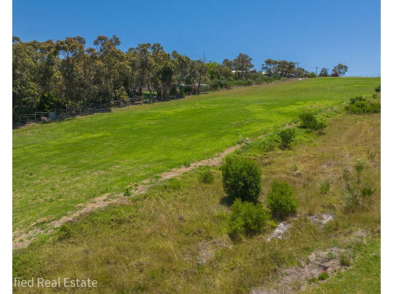 690 Greyhound Circle, Gledhow WA 6330