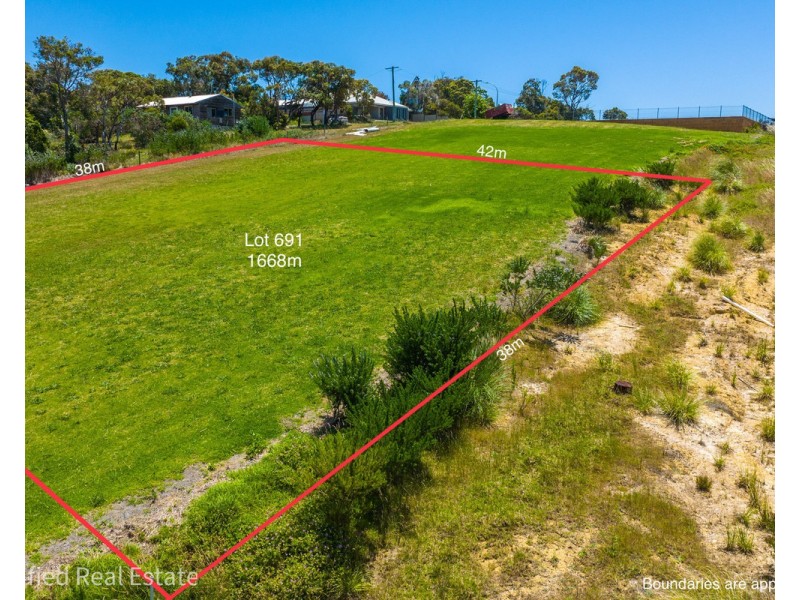 691 Greyhound Circle, Gledhow WA 6330