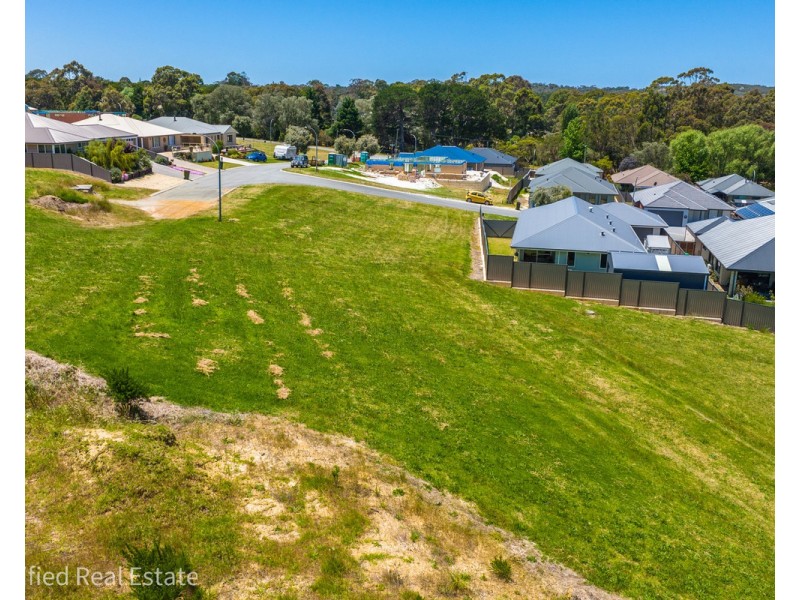 676 Greyhound Circle, Gledhow WA 6330