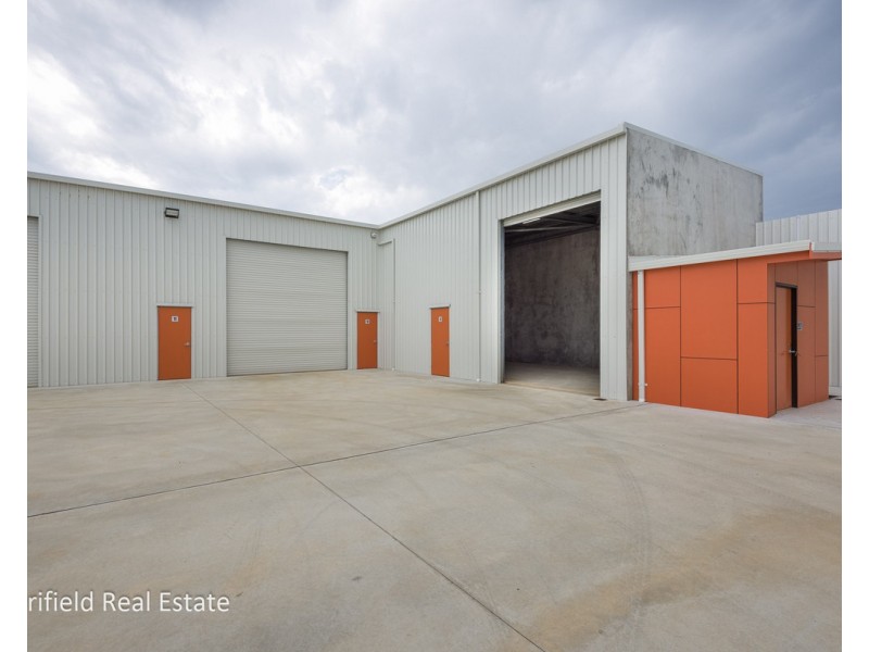 9/370A Albany Highway, Orana WA 6330