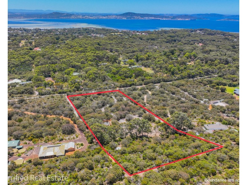 47 Diamond Street, Little Grove WA 6330