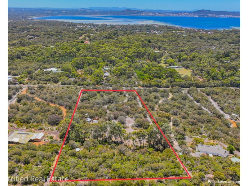 47 Diamond Street, Little Grove WA 6330