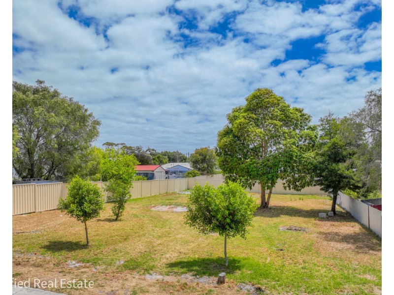 10 Hayward Crescent, Yakamia WA 6330