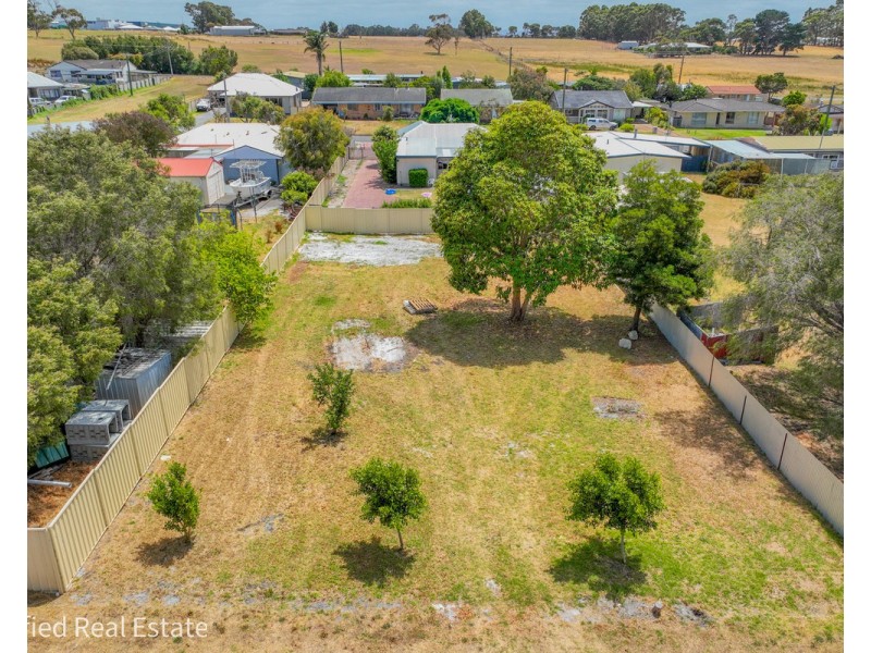 10 Hayward Crescent, Yakamia WA 6330