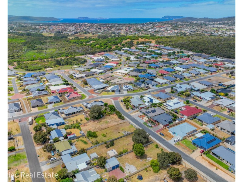 10 Hayward Crescent, Yakamia WA 6330