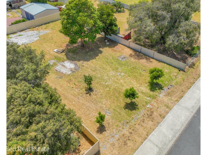 10 Hayward Crescent, Yakamia WA 6330