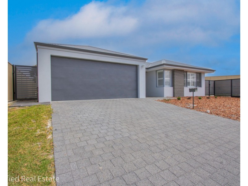 2 Teatree Way, Yakamia WA 6330