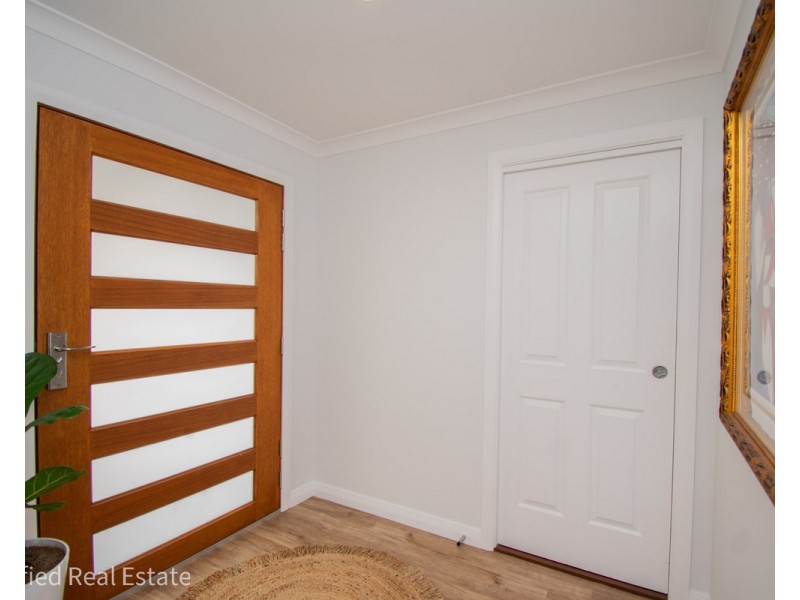 2 Teatree Way, Yakamia WA 6330