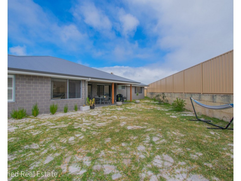 2 Teatree Way, Yakamia WA 6330