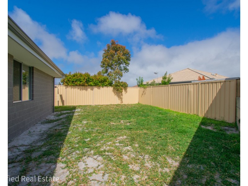 2 Teatree Way, Yakamia WA 6330
