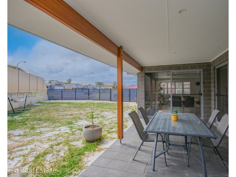 2 Teatree Way, Yakamia WA 6330