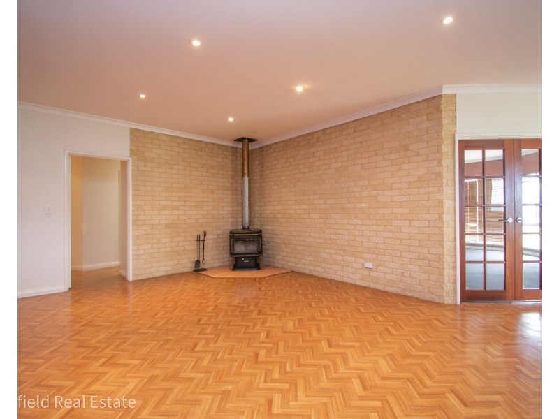 18 Harvey Road, Warrenup WA 6330