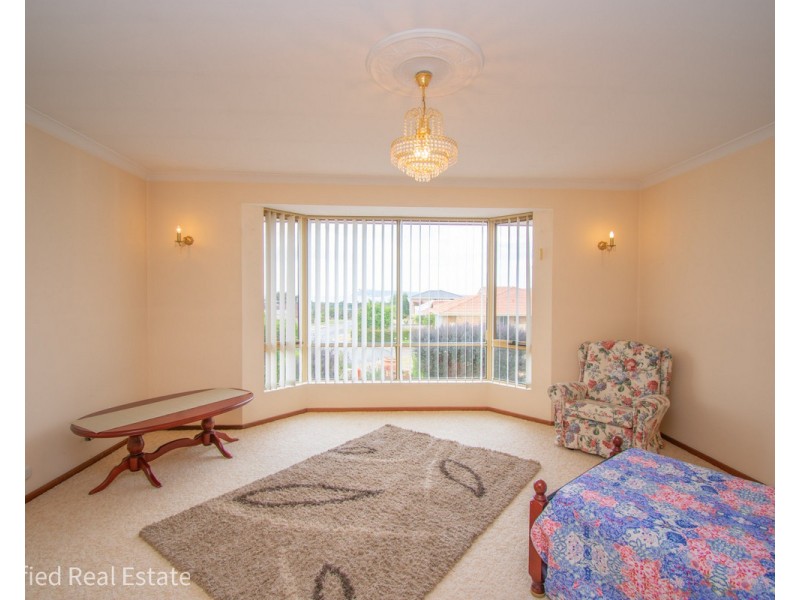 2/11 Norman Place, Spencer Park WA 6330