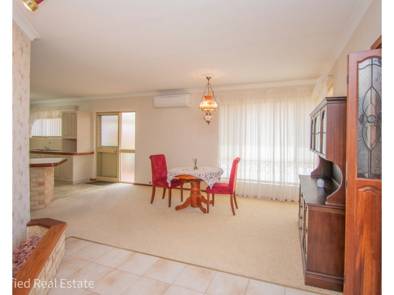 2/11 Norman Place, Spencer Park WA 6330