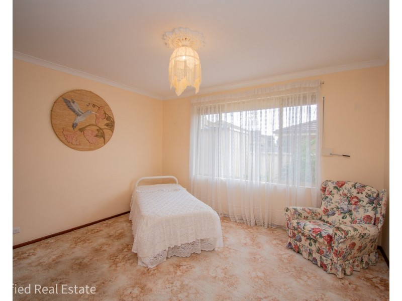 2/11 Norman Place, Spencer Park WA 6330