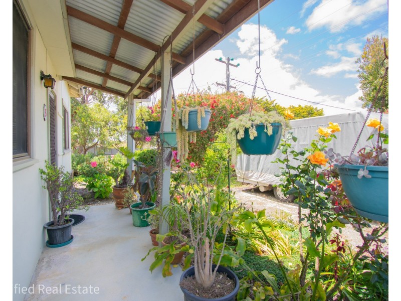 5 Lurline Street, Orana WA 6330