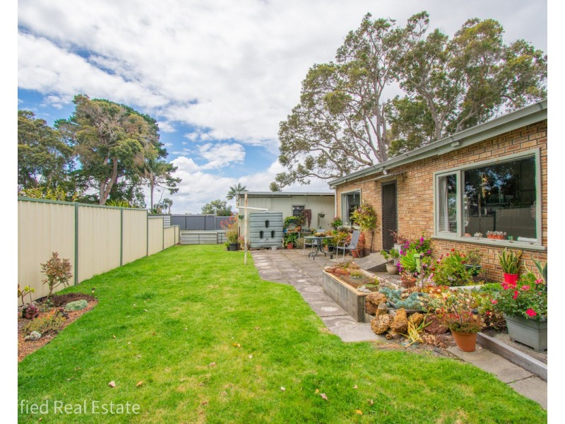 5 Lurline Street, Orana WA 6330