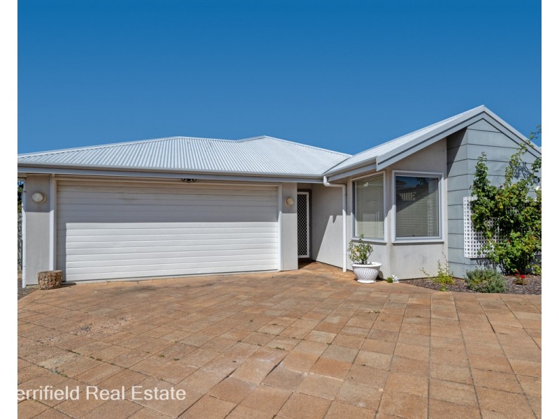 57A Minor Road, Orana WA 6330