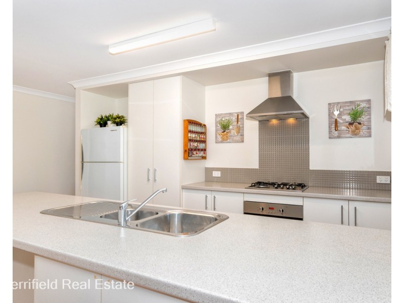 57A Minor Road, Orana WA 6330