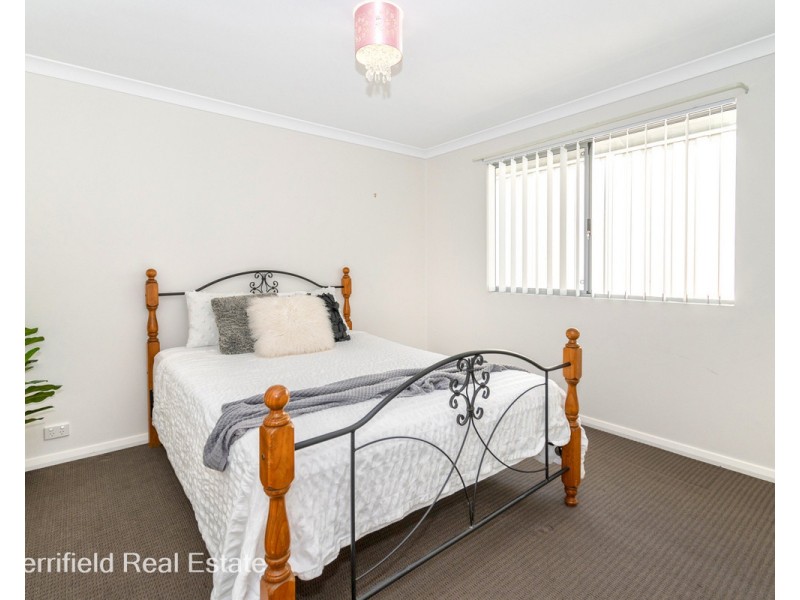 57A Minor Road, Orana WA 6330