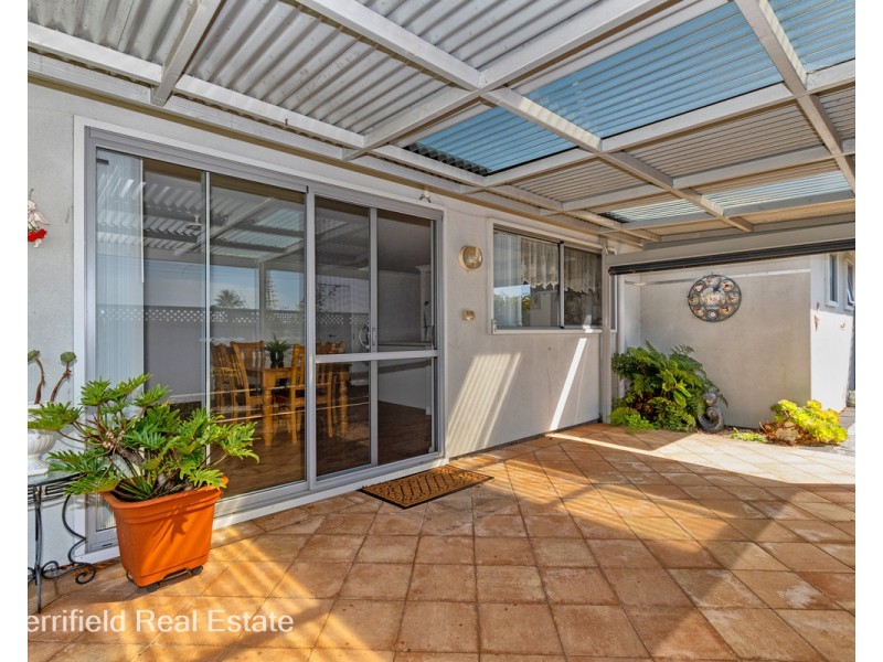 57A Minor Road, Orana WA 6330