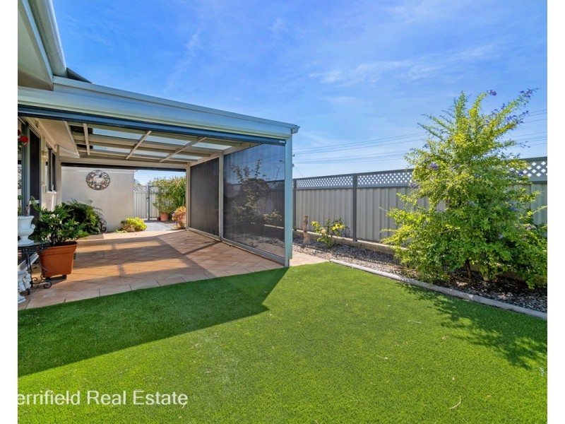 57A Minor Road, Orana WA 6330