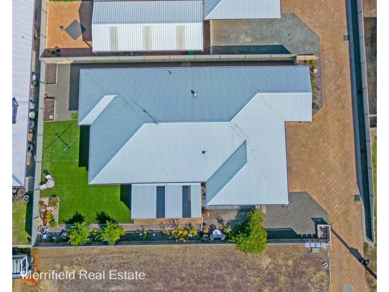 57A Minor Road, Orana WA 6330