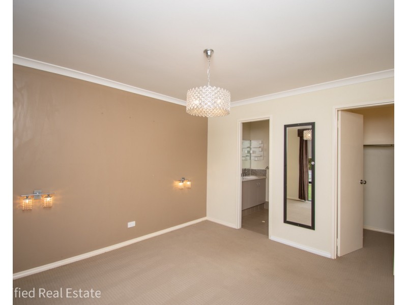 10 McNeal Loop, Mckail WA 6330