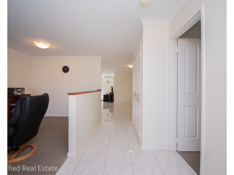 4 Silver Street, Mckail WA 6330