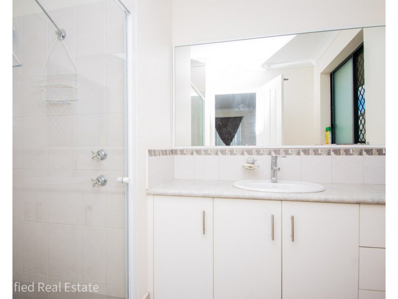 4 Silver Street, Mckail WA 6330