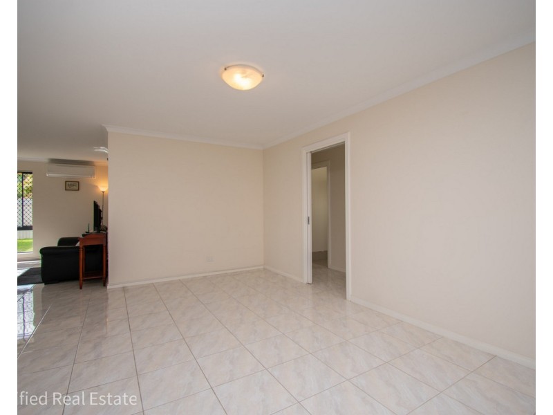 4 Silver Street, Mckail WA 6330