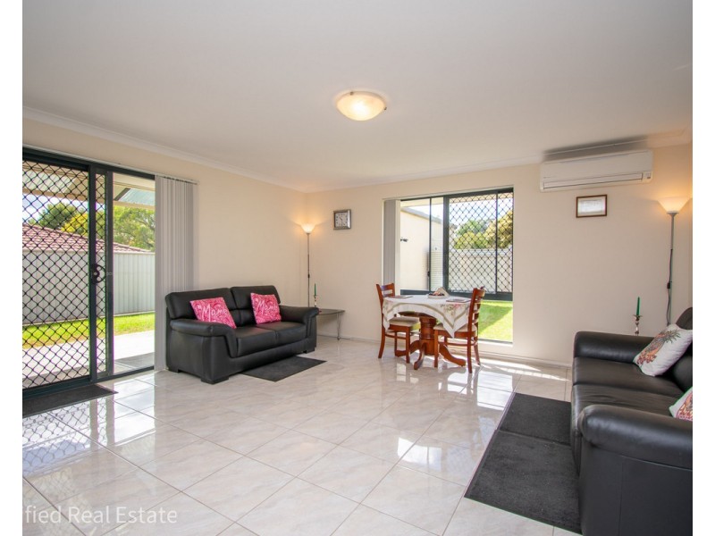 4 Silver Street, Mckail WA 6330
