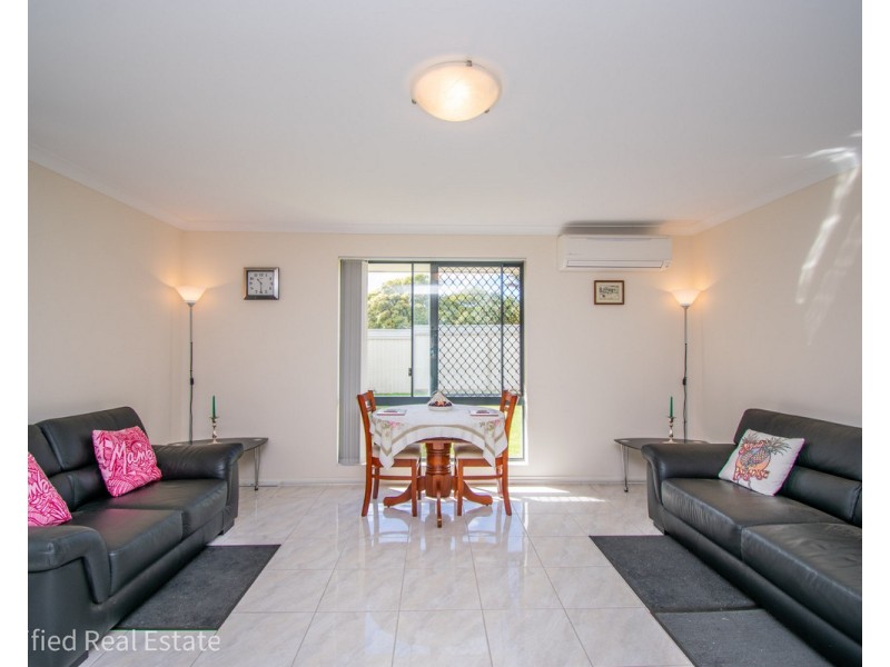 4 Silver Street, Mckail WA 6330