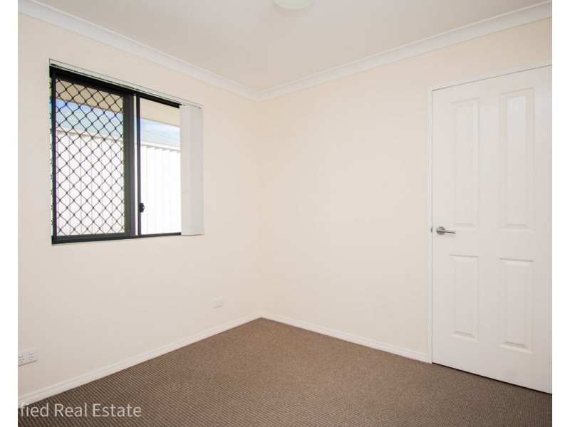 4 Silver Street, Mckail WA 6330
