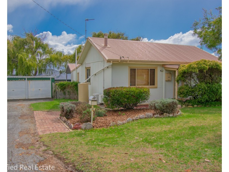 46 Minor Road, Orana WA 6330