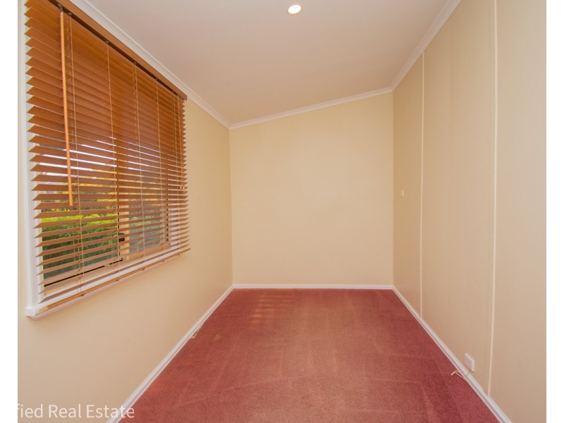 46 Minor Road, Orana WA 6330