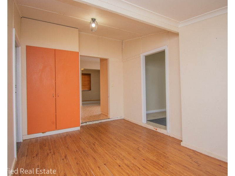 46 Minor Road, Orana WA 6330